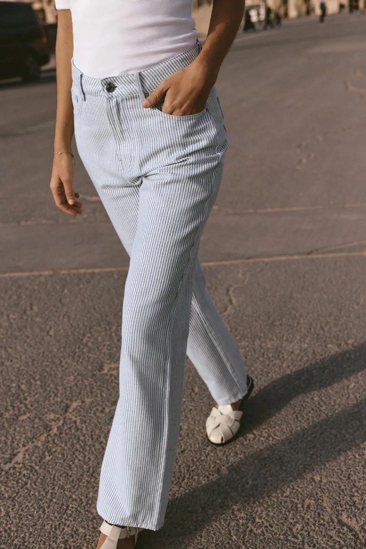 Zara Soft Denim Pinstripe Pants (Category: Jeans) located in Manila. Submitted by shop.declutter (Listing ID 1435636857, Image 2). Description: Brand new with tags! :) Perfect for 5 ft girlies <3 Length approx 39.6 inches Size 32 (waist 23-24) .