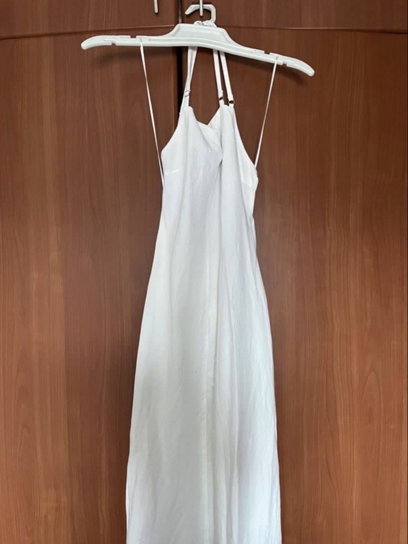 Zara White Linen Dress (Category: Dresses) located in Paranaque City. Submitted by maiceb (Listing ID 1435587803, Image 2). Description: No flaws.