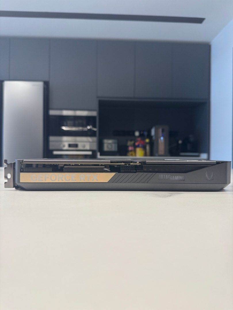 ZOTAC RTX 5070 SOLID443003260351303682