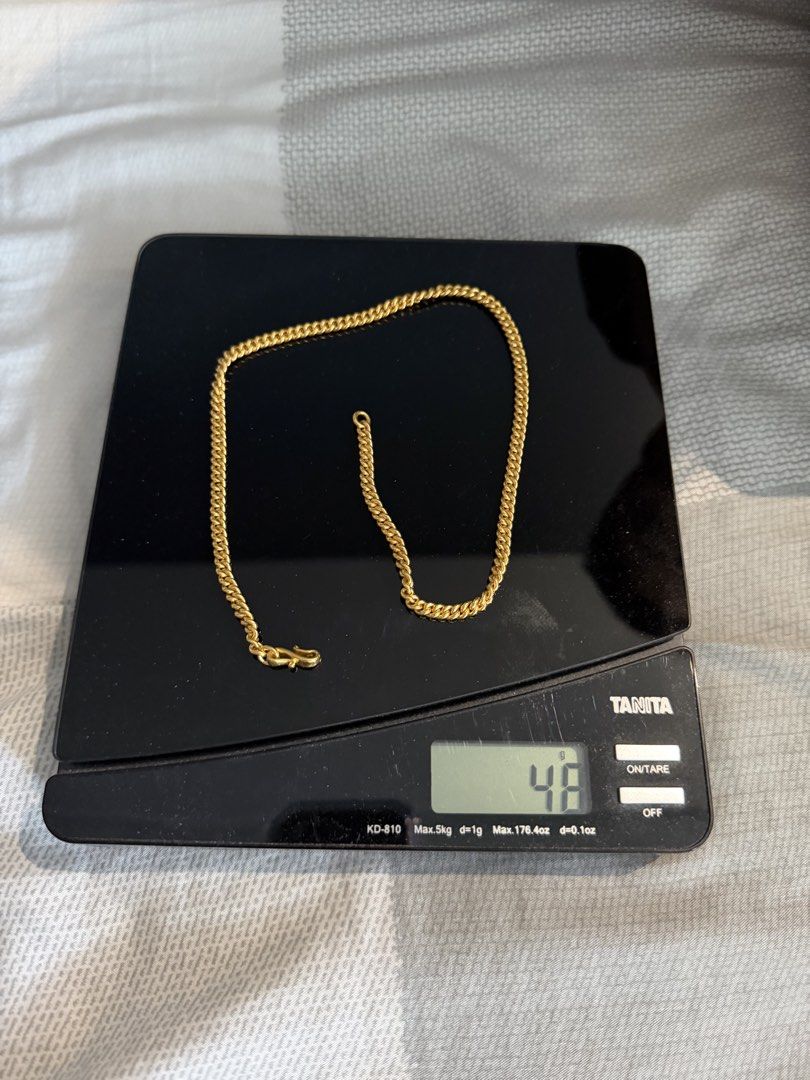 916 gold chain (Category: Bracelets) located in Singapore. Submitted by jxspsh888 (Listing ID 1439035217, Image 1). Description: - Gold chain necklace - Weight: 48g - 192 per g - dm to know more.