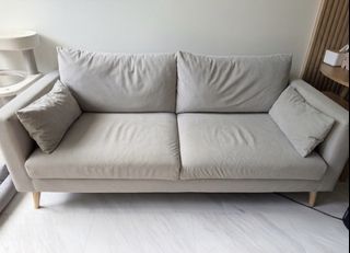 (Category: ) located in . Submitted by mochini (Listing ID 1438918901, Image 1). Description: .