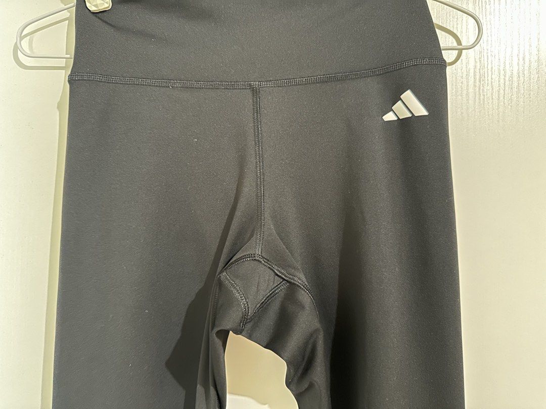 Adidas Aeroready Leggings (Category: Activewear) located in San Juan City. Submitted by innaseller (Listing ID 1439025614, Image 2). Description: Adidas Aeroready leggings - Black color - Size S - High-waisted - Adidas logo on front - Aeroready logo on back ⚫️ can be sold as set with the Adidas sports bra (check next listing) 🏷️ Set ₱700.