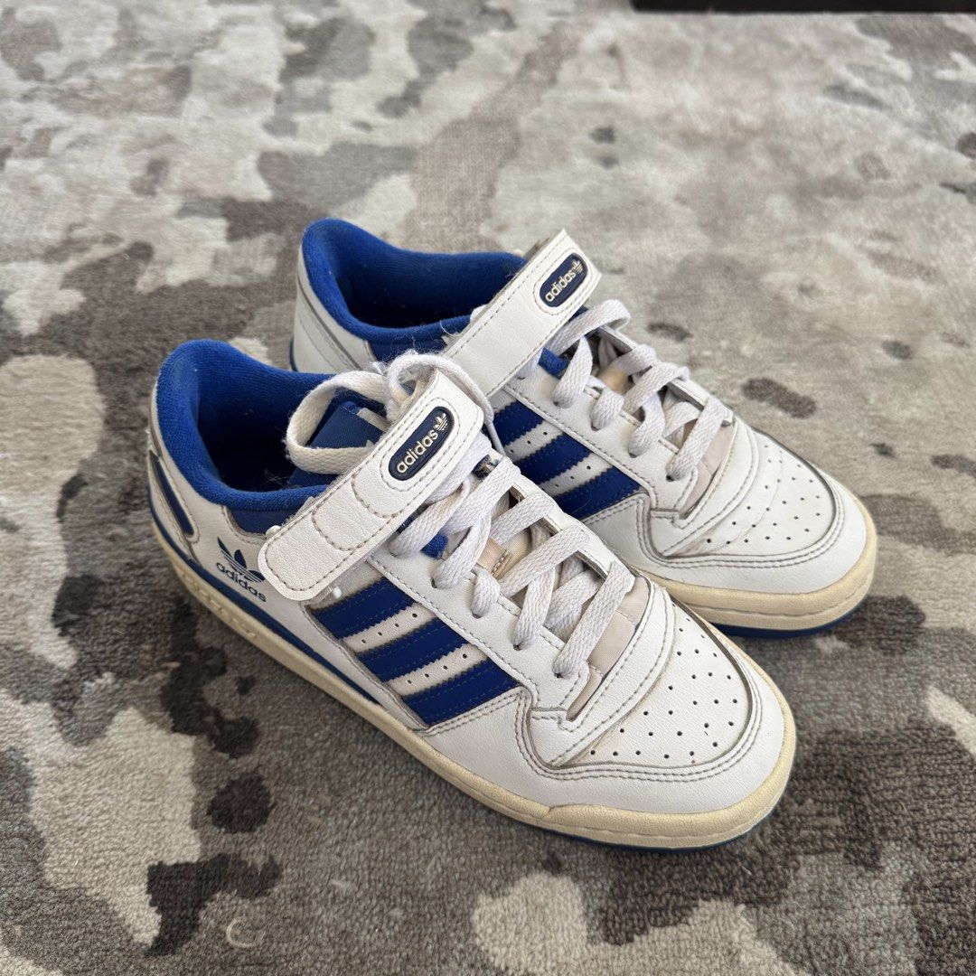 Adidas Forum Low White/Royal Sneakers (Category: Sneakers) located in Muntinlupa City. Submitted by pat.dlm (Listing ID 1438897108, Image 1). Description: decluttering no sole separation.