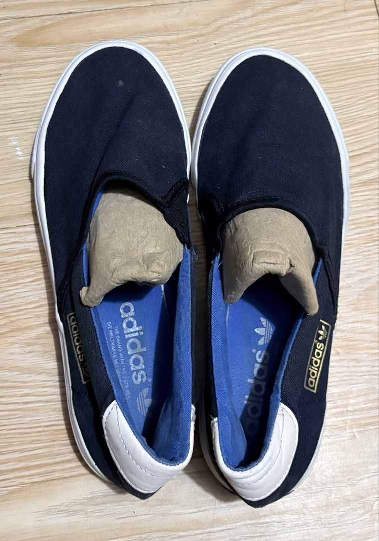 Adidas slip on size m8 w10 (Category: Sneakers) located in Koronadal. Submitted by bulilitfam (Listing ID 1438920514, Image 2). Description: Ukaysource Unisex Men 8 Women 10 Insole 26cm Eur41.5.