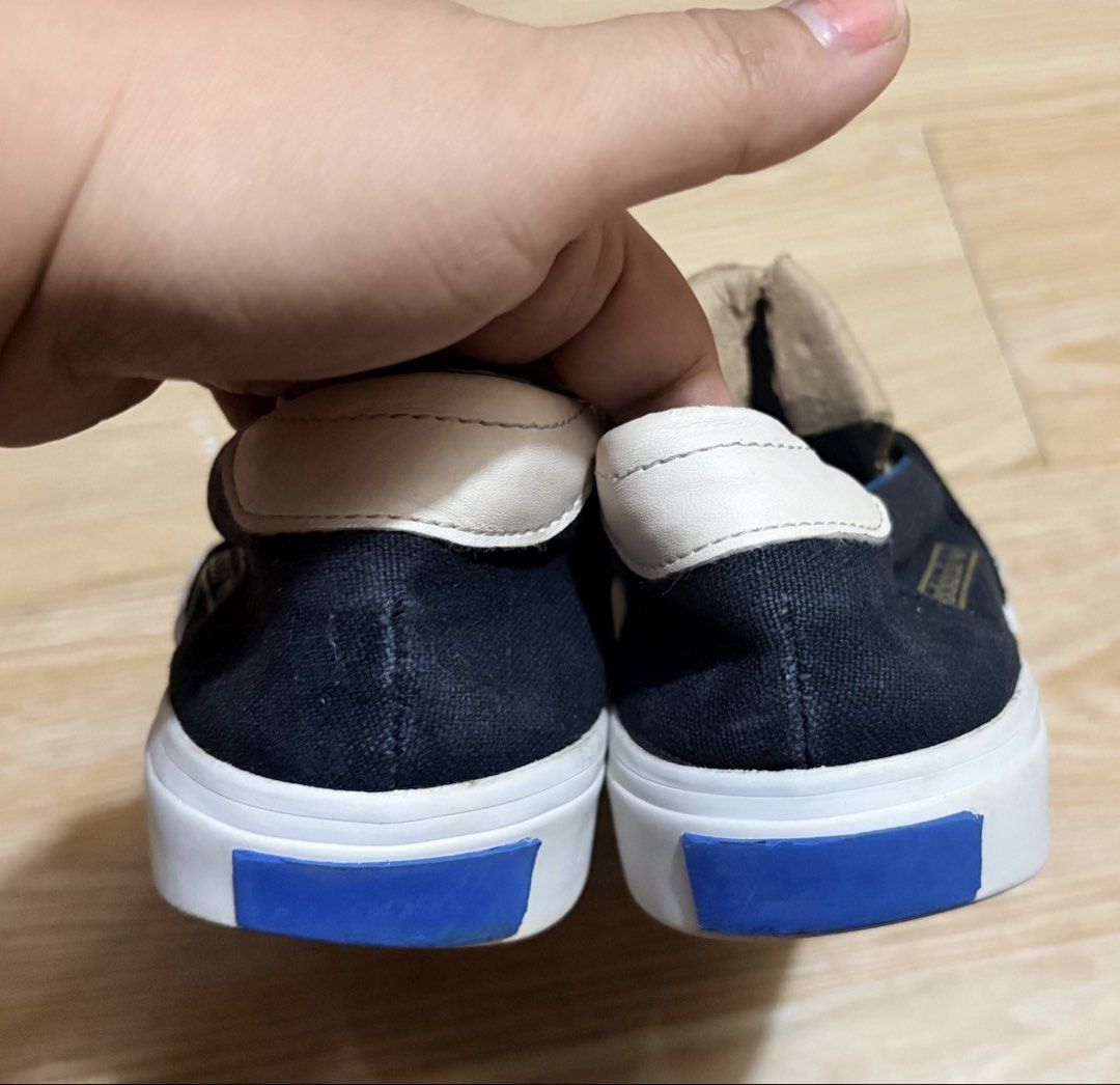 Adidas slip on size m8 w10 (Category: Sneakers) located in Koronadal. Submitted by bulilitfam (Listing ID 1438920514, Image 3). Description: Ukaysource Unisex Men 8 Women 10 Insole 26cm Eur41.5.