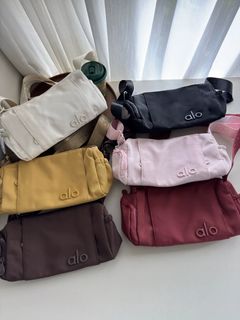 (Category: ) located in . Submitted by sellora_fashion (Listing ID 1439047572, Image 1). Description: .