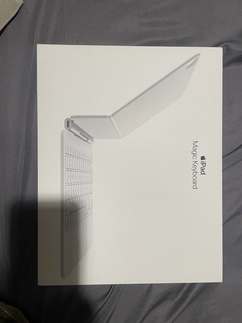 Apple iPad Magic Keyboard in White459432217941780481