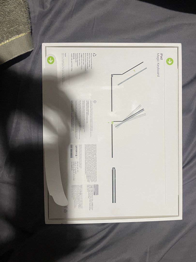 Apple iPad Magic Keyboard in White459432217941780482