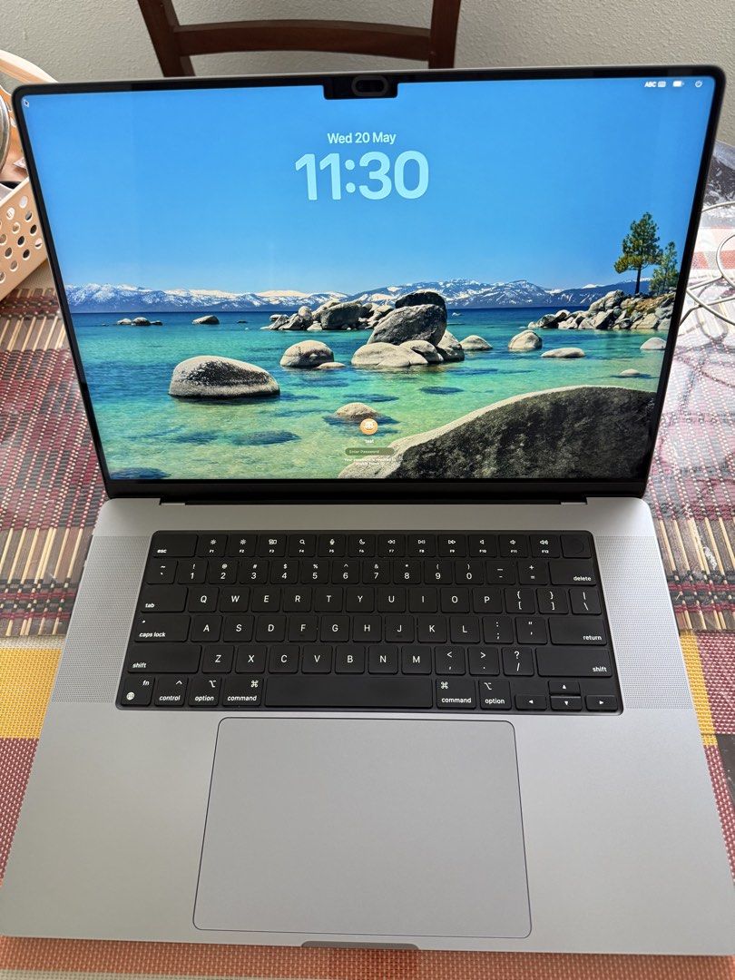 Apple MacBook Pro M1 Max (64gb ram)459189612824514561