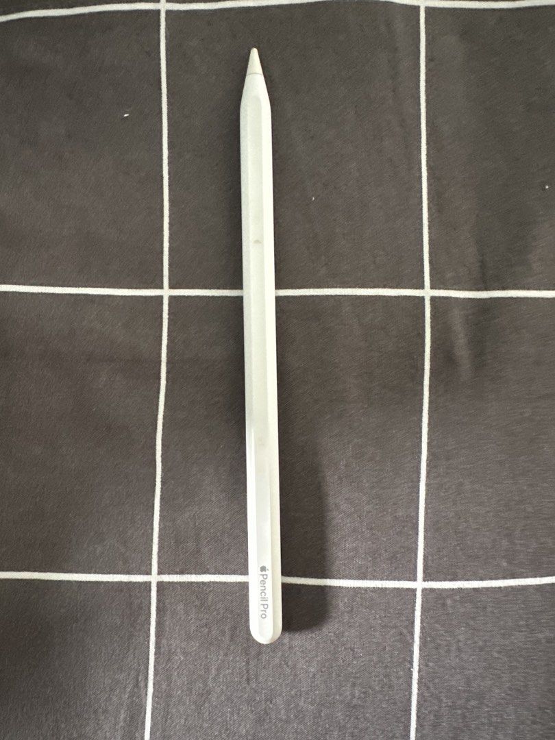 Apple Pencil Pro459332425698529280