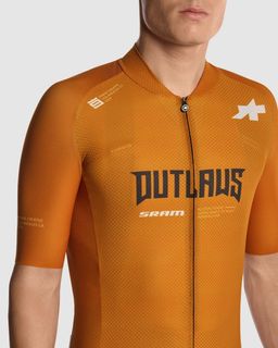 (Category: ) located in . Submitted by cyclinggoods (Listing ID 1438915318, Image 1). Description: .