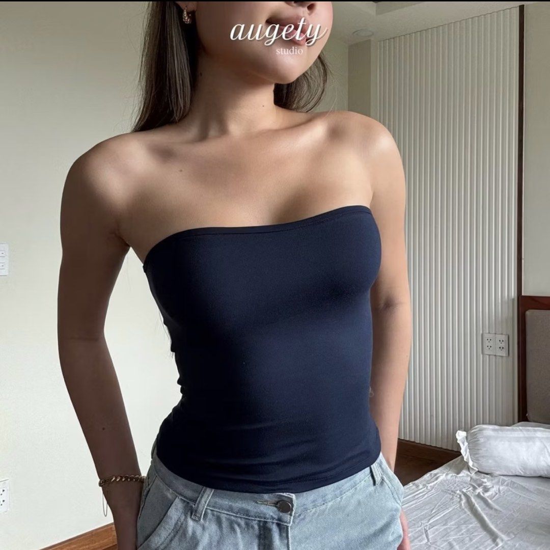 Augety Navy Blue Tube Top (Category: Sleeveless) located in Cebu City. Submitted by cebushopaholic (Listing ID 1439008746, Image 1). Description: Augety Tube Navy Blue Top Buttery smooth fabric Hugs your body nicely Worn once Top from Vietnam 🇻🇳 .