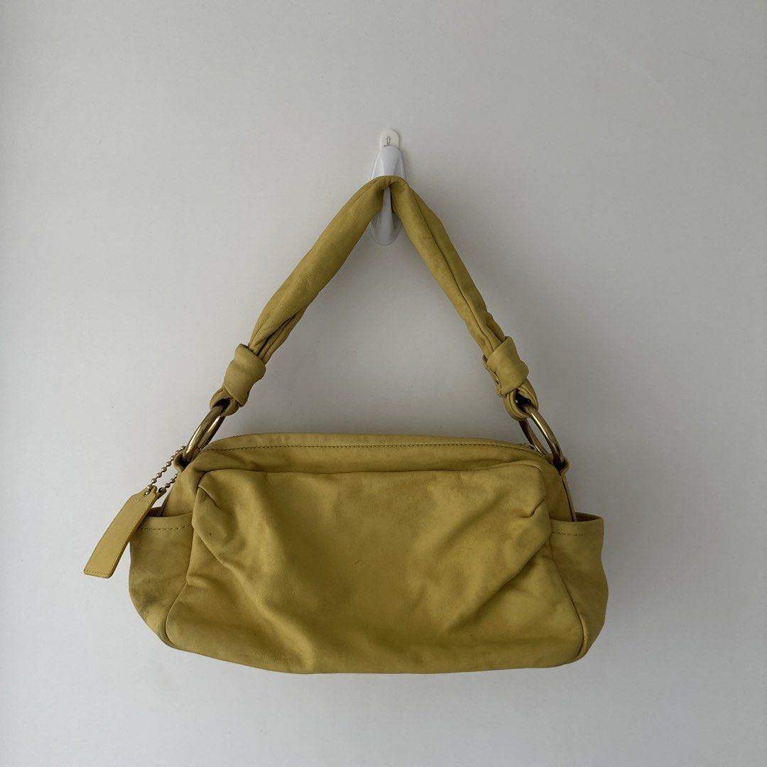 Auth Coach Cloud Bag (Category: Luxury Bags & Wallets) located in Cebu City. Submitted by condodeclutterph (Listing ID 1438989869, Image 1). Description: .