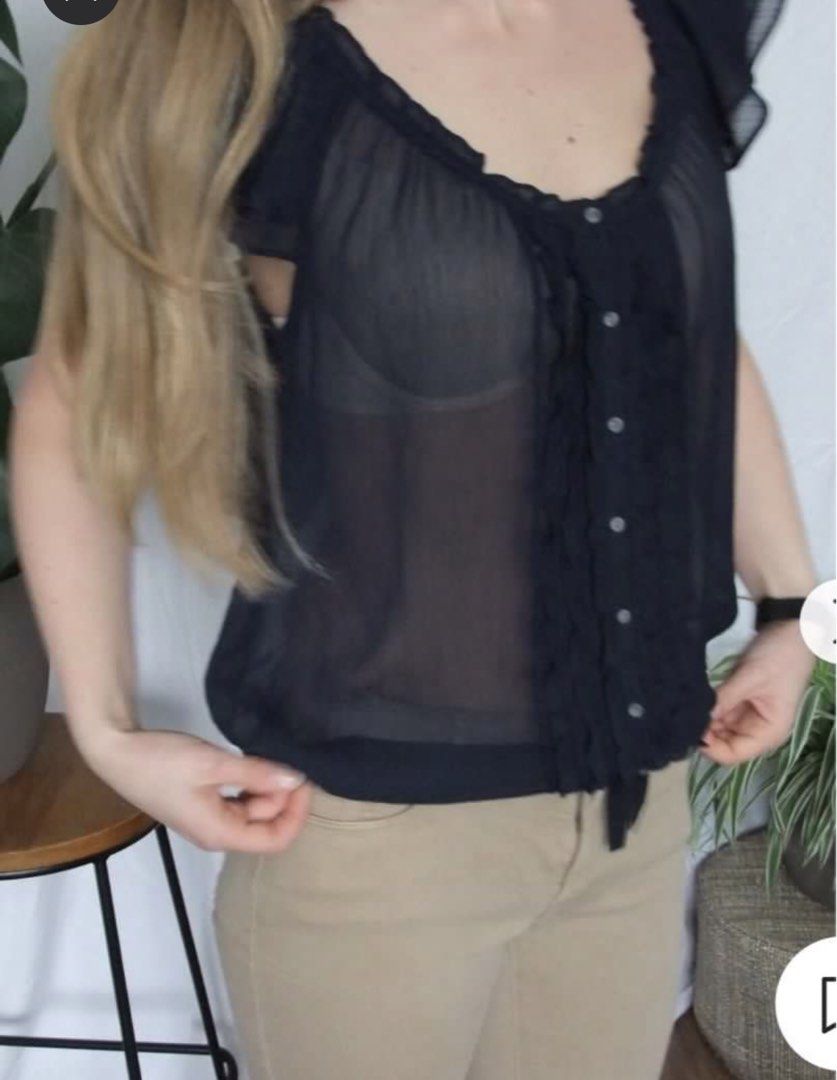 Authentic Hollister Ruffle Trim Top Mediium (Category: Blouses) located in Calapan. Submitted by shakalak2 (Listing ID 1439021270, Image 3). Description: Authentic cut tag ( makati) Guaranteed authentic Was 499.