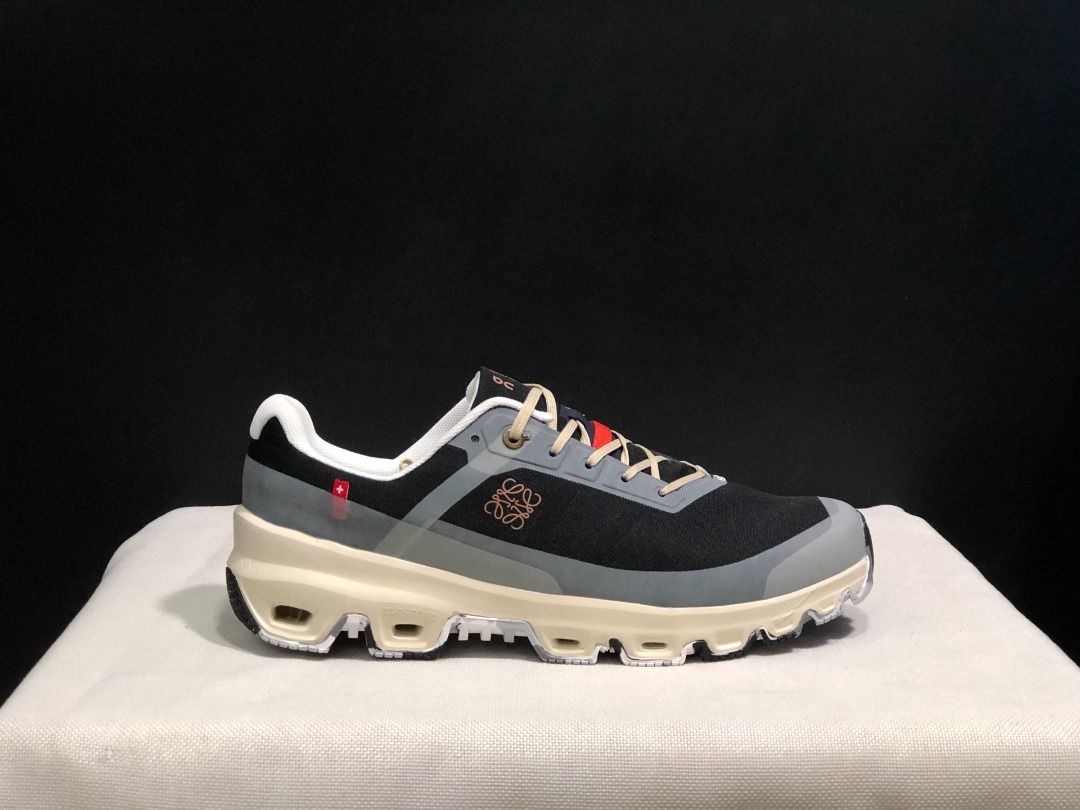 Authentic On Cloud 6 Black/Grey Limited Edition (Category: Sneakers) located in Singapore. Submitted by hannaproductsales (Listing ID 1439044243, Image 1). Description: .