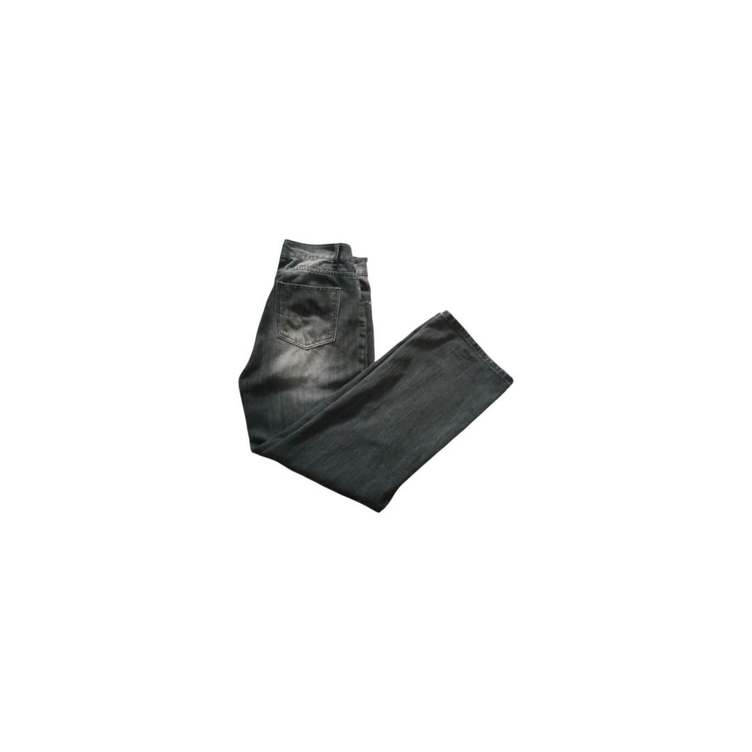 Baggy Pants Acid Wash Gray (Category: Jeans) located in Cabanatuan. Submitted by flipmopickmo (Listing ID 1438893855, Image 1). Description: - Dimes: W-30/34 L-41.5 - Leg Opening: 9.5 - 9.5/10 or Better - No issues - No flaws - Color may vary due to lighting ✨⚡ - Message me for more information 📨📩.