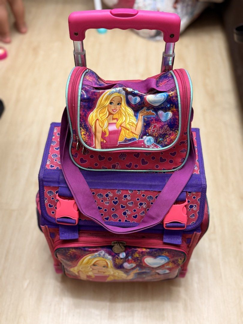 Barbie Big Trolley Bag Elementary (Category: Babies & Kids Fashion) located in Caloocan City. Submitted by kayceegee (Listing ID 1439063026, Image 1). Description: Original Barbie Trolley Bag Mdaming pwede malagay Need lang linisin Orig price nasa 4k-5k.