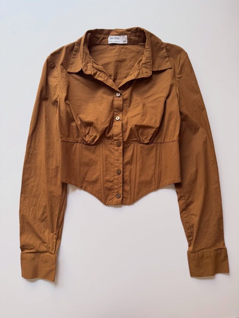 bershka brown boned fitted btd top (Category: Longsleeves) located in Legazpi City. Submitted by z.ehranicole (Listing ID 1439010231, Image 2). Description: small to medium.