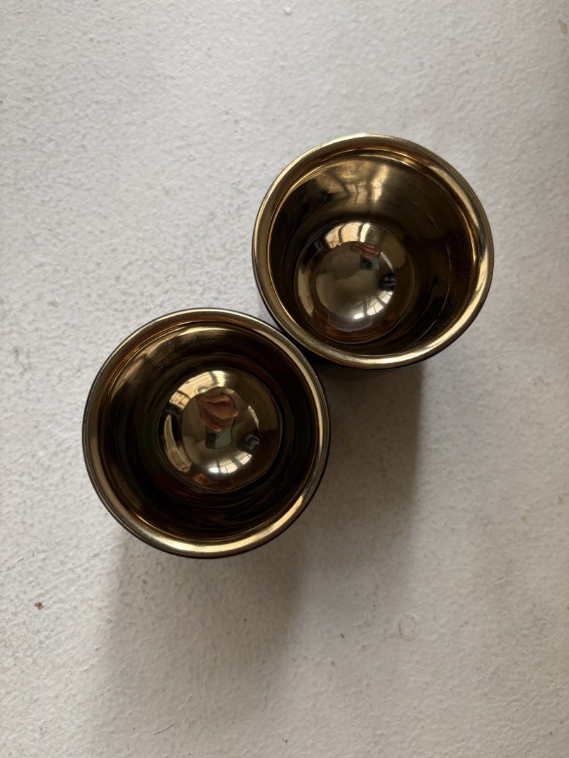 Black and Gold Double-Wall Espresso Cup (Category: Coffee & Tea Tableware) located in Mandaluyong City. Submitted by material_boi (Listing ID 1438912622, Image 2). Description: Bought in Rustan’s for ₱1,900. Super luxurious looking. Matte black exterior and polished gold interior. Not sure if this is stoneware or porcelain pero medyo mabigat to so I think this is stoneware. Rarely use it now since I shifted to brewing coffee. Maganda ang double w