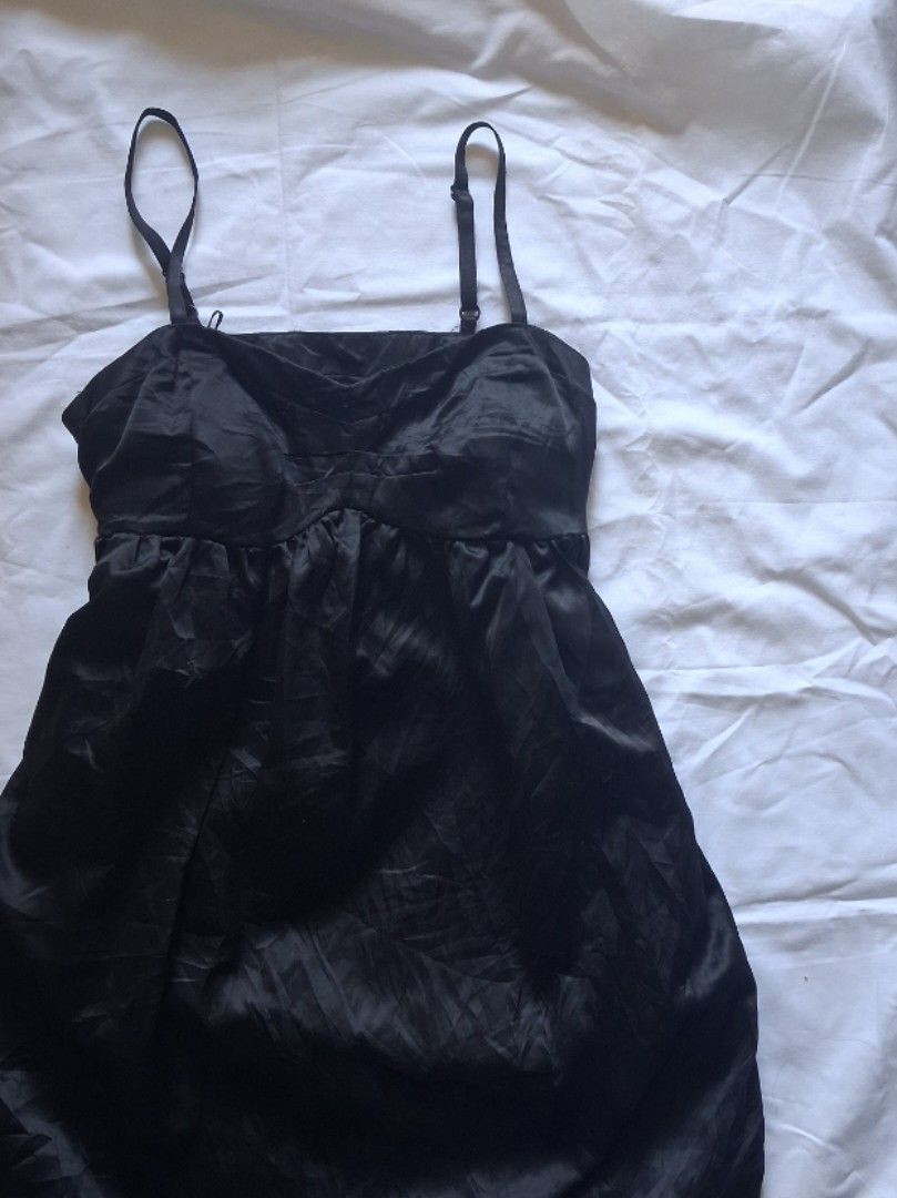 Black Satin-Finish Bubble Dress (Category: Dresses) located in Lucena. Submitted by ellasarmoire (Listing ID 1438910155, Image 3). Description: ​❀ Fabric: Satin-finish ​Measurements (inches) ​❀ Size: ​M-L ❀ Waist: 16" ​❀ Height: 24" ​ ​❀ Condition: Excellent | 10/10 — adjustable spaghetti straps — never worn.