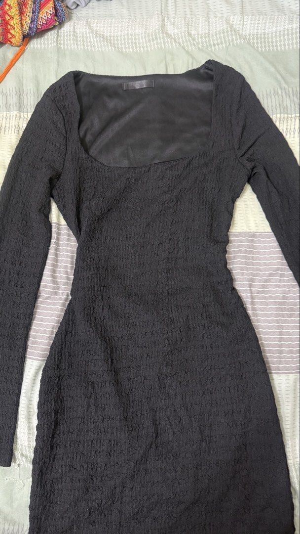 Black Textured Bodycon Dress (Category: Dresses) located in Manila. Submitted by blossm (Listing ID 1439050534, Image 1). Description: Bodycon long sleeve dress can fit to small and medium girlies.