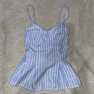 (Category: ) located in . Submitted by fleuriaswardrobe (Listing ID 1439053979, Image 1). Description: .