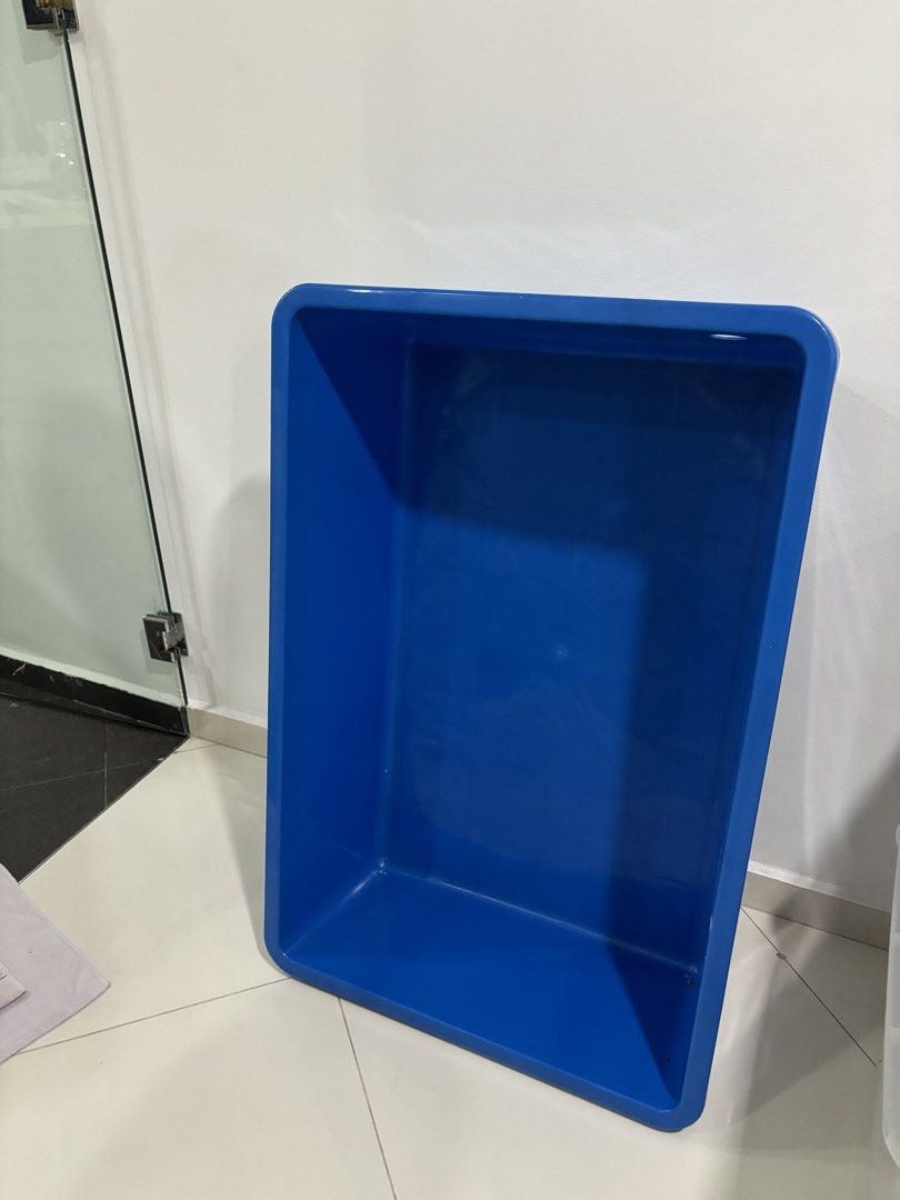 Blue Plastic Storage Bin459593113100636160