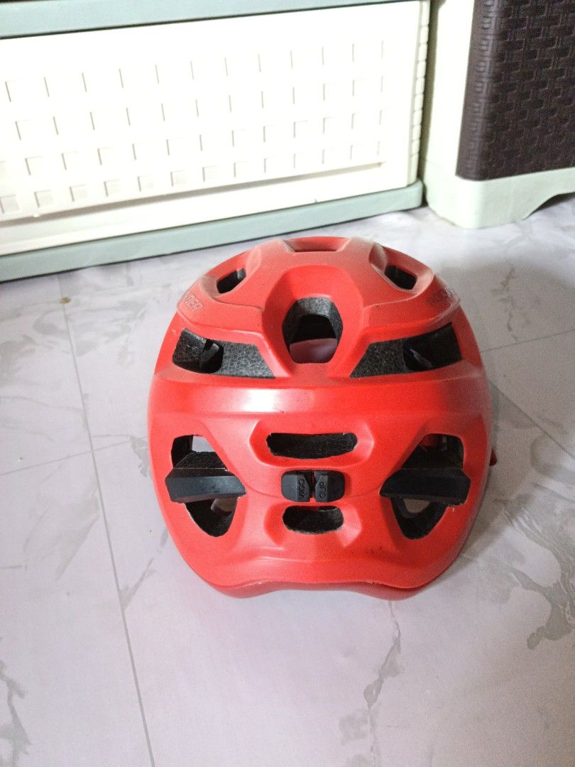 Bontrager Mountain Bike Helmet (Category: Bicycles) located in Manila. Submitted by mysticdog.797b5d (Listing ID 1439013482, Image 3). Description: - Red Bontrager mountain bike helmet - Features multiple vents for airflow - Includes a visor for sun protection - Adjustable straps for a secure fit - Ideal for mountain biking and other outdoor activities.