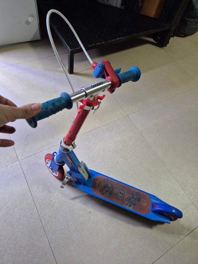 Boys Scooter (Category: Skates, Rollerblades & Scooters) located in Manila. Submitted by bajoyskie (Listing ID 1439031932, Image 3). Description: - Micro scooter, foldable design - Blue handlebars with blue and red accents - Wooden deck - Red and white wheels - In good working condition 1k each.