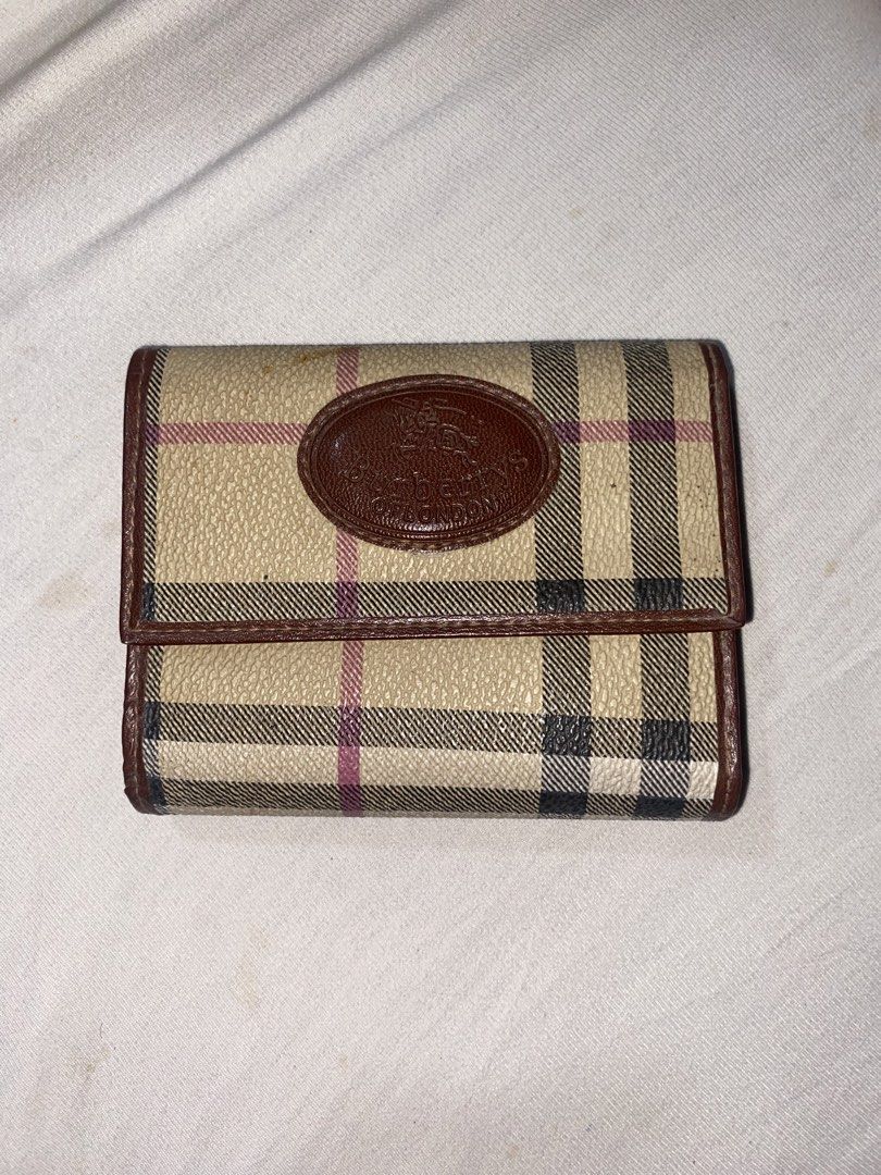 Burberry Nova check vintage wallet (Category: Luxury Bags & Wallets) located in Marikina City. Submitted by voilree (Listing ID 1439010032, Image 1). Description: price still negotiable.