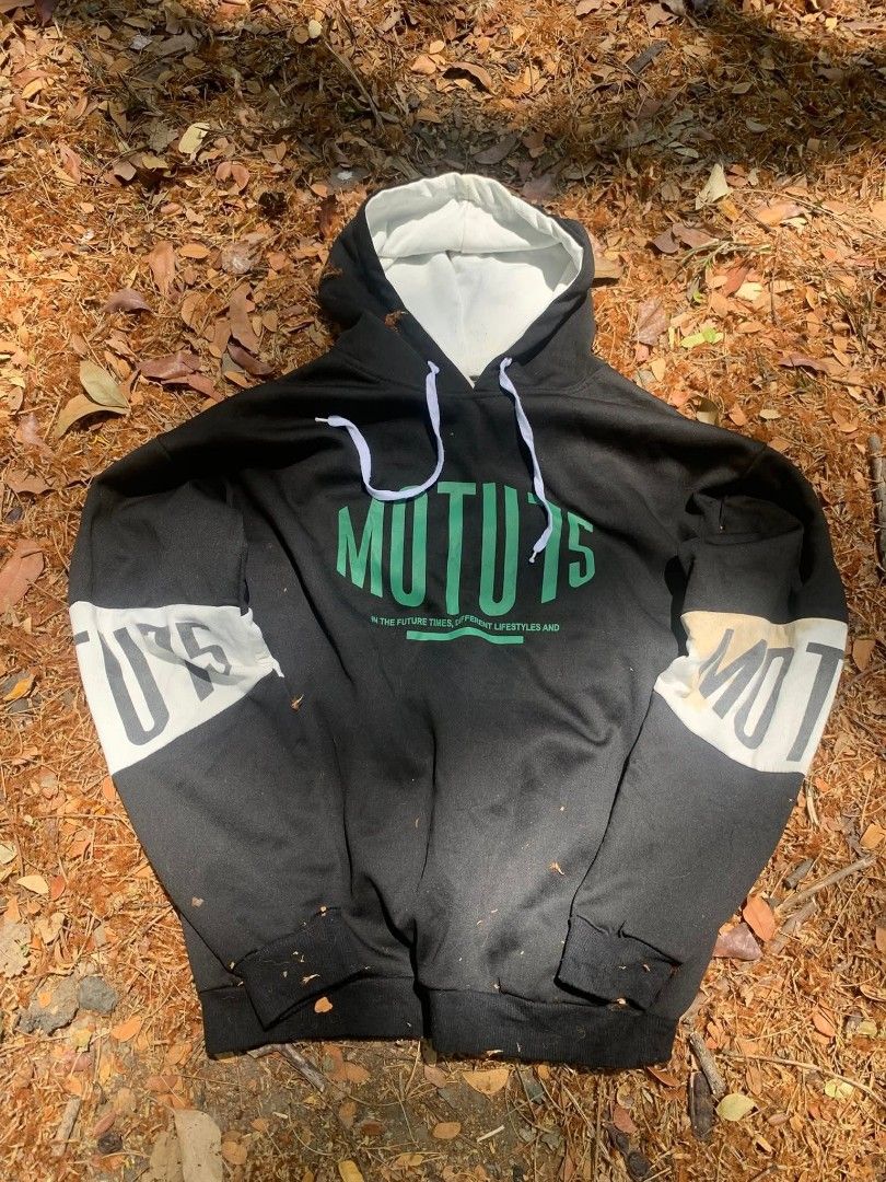 Cat Lovely Striped Hoodie (Category: Coats, Jackets and Outerwear) located in San Pedro. Submitted by hoodloopxnoel (Listing ID 1438883252, Image 3). Description: 50 pesos per piece, take all for 150 pesos .