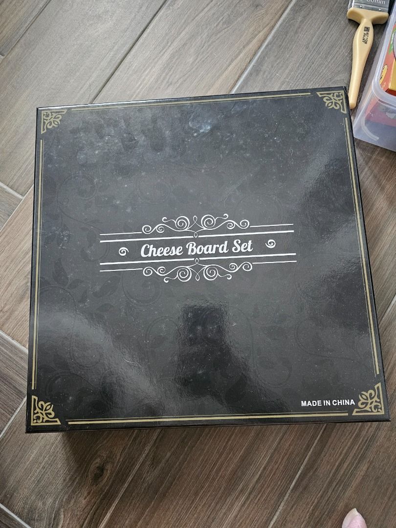 Cheese Board Set - Brand New459387726684508160