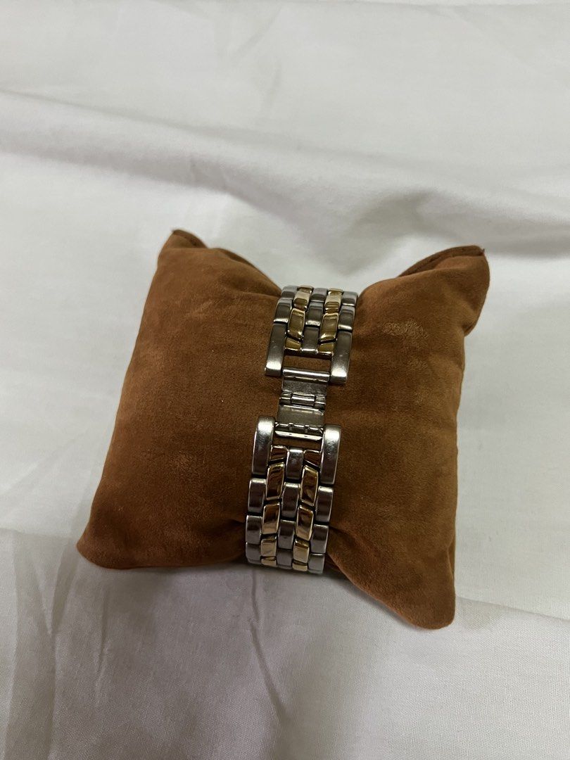 Citizen Quartz (Category: Luxury Watches) located in Quezon City. Submitted by Hussey (Listing ID 1438976060, Image 3). Description: my mom rarely wears this, now she’s selling it because she doesn’t see herself wearing it na the dial is around 34-36mm, not an expert price a little negotiable .