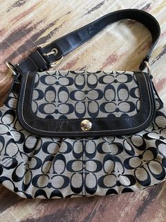 (Category: ) located in . Submitted by kycakes (Listing ID 1438982788, Image 1). Description: .