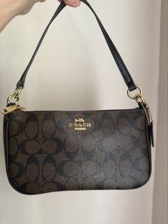 (Category: ) located in . Submitted by shopwithmjj (Listing ID 1438915839, Image 1). Description: .