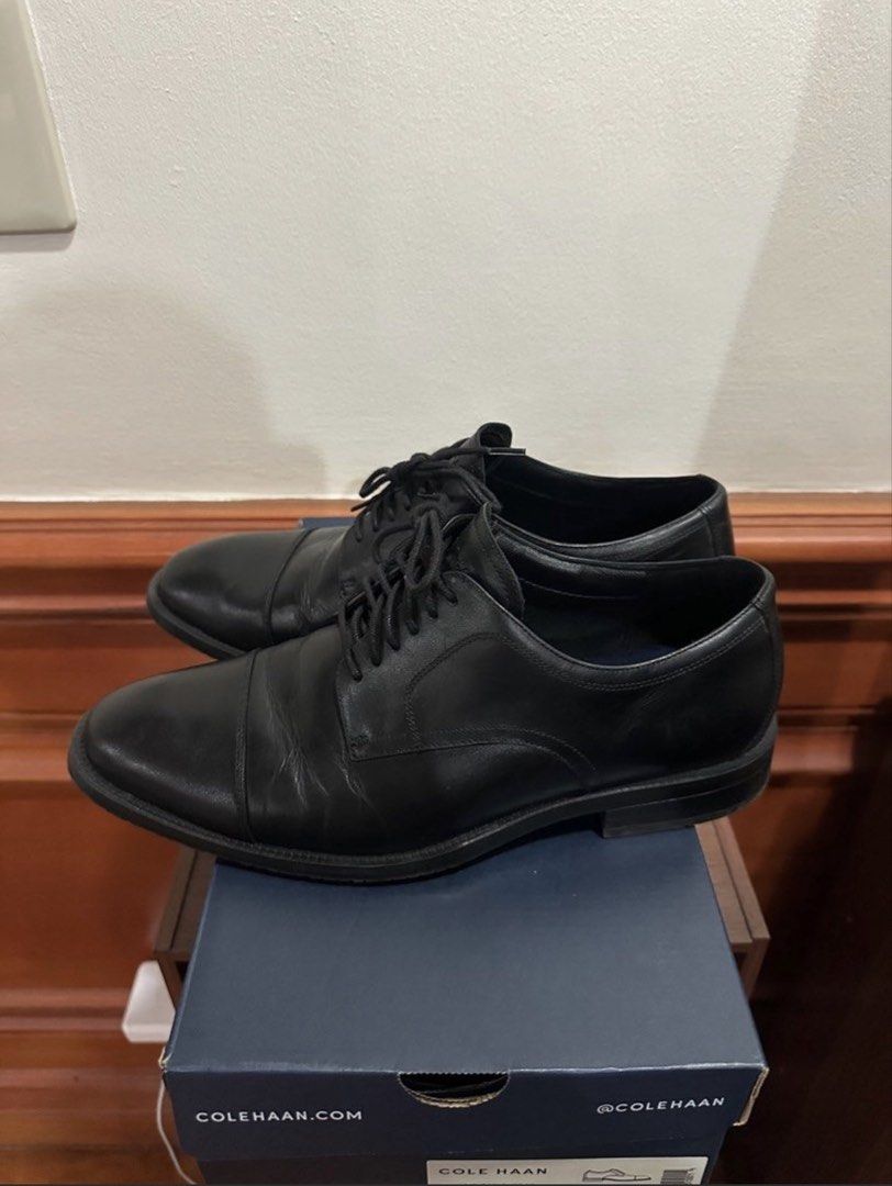 Cole Haan MC Cap Oxford Black (Category: Dress Shoes) located in Pasay City. Submitted by eathanio (Listing ID 1438948267, Image 3). Description: - Cole Haan MC Cap Oxford dress shoes - Color: Black - Size: 7.5 Wide - can fit 8 - Cap toe design - Lace-up closure - Waterproof - Includes original box.