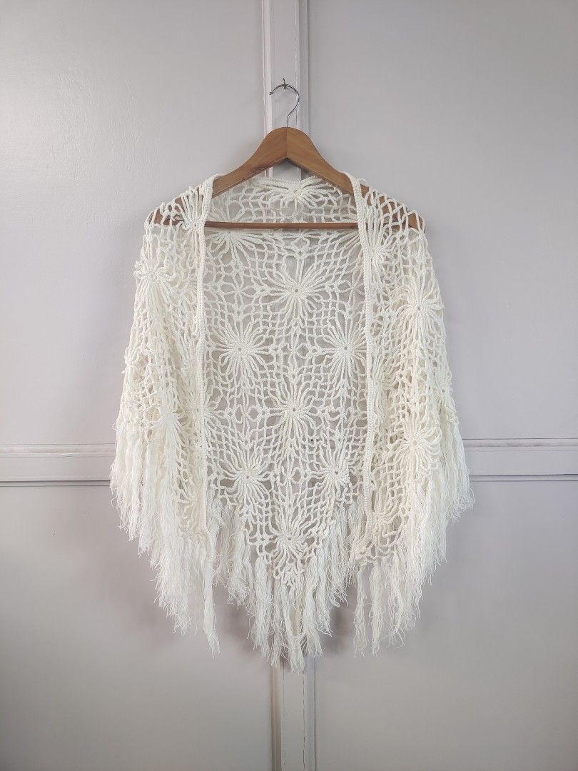 Crochet shawl (Category: Others Tops) located in Manila. Submitted by cw.fits (Listing ID 1438984489, Image 1). Description: .