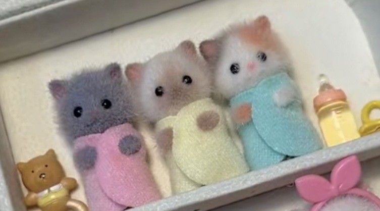 Custom Sylvanian Family Critters (Category: Figurines & Statues) located in Paranaque City. Submitted by pink.essence (Listing ID 1439002429, Image 1). Description: Made to order custom Sylvanian Family critter slots are now open 🐾 Available designs: ꩜ Siamese ꩜ Gray Siamese ꩜ Calico ꩜ Custom Designs ₊‧°𐐪 All critters used are original Sylvanian Family figures 𐑂°‧₊ Each critter is hand-painted & customized by me ⸜(｡˃ ᵕ ˂ )⸝♡ DM me if you'd lik