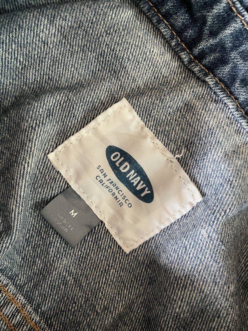 Denim Jacket (Category: Coats, Jackets and Outerwear) located in Ipoh. Submitted by ieda24 (Listing ID 1438920847, Image 2). Description: Still in good condition Foc postage.