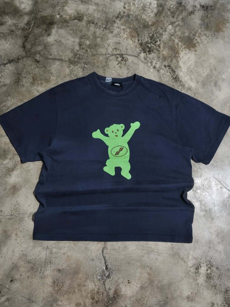 Diesel Bear Graphic T-Shirt (Category: Tshirts & Polo Shirts ) located in Caloocan City. Submitted by thriftjohn (Listing ID 1438881943, Image 1). Description: - Navy blue Diesel t-shirt - Features a green bear graphic - Short sleeves - Crew neck - Diesel logo detail - Made of soft material.