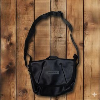 (Category: ) located in . Submitted by spotthisthrift (Listing ID 1439060231, Image 1). Description: .