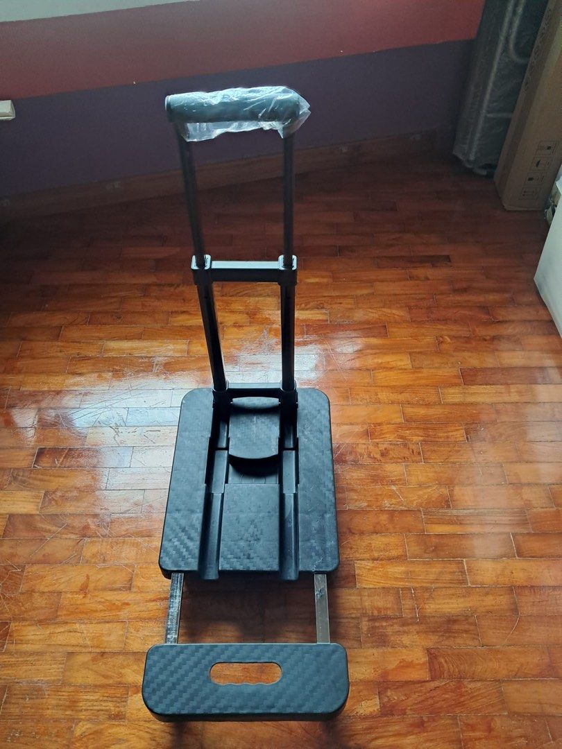 Foldable trolley459591324376780803