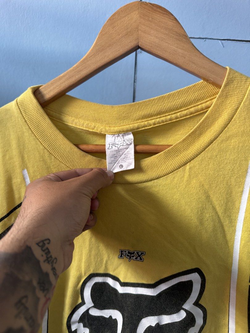 Fox Long Sleeve (Category: Activewear) located in Caloocan City. Submitted by whocoppin (Listing ID 1438892596, Image 3). Description: Fox Longsleeve Size large (22x28) 600.
