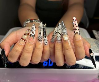 (Category: ) located in . Submitted by thenailbubs (Listing ID 1438973772, Image 1). Description: .