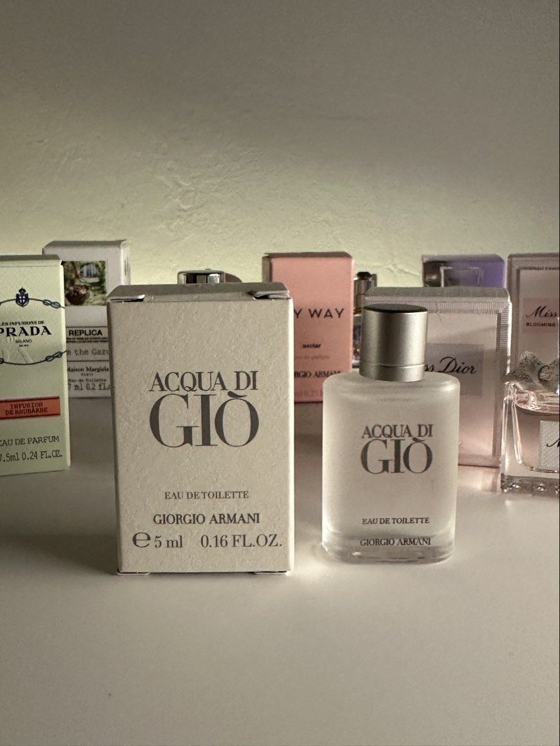 Giorgio Armani - Acqua Di Gio - 5ml (Category: Fragrance & Deodorants) located in Pasig City. Submitted by regs.018 (Listing ID 1438996703, Image 1). Description: - Giorgio Armani Acqua Di Gio Eau de Toilette (5ml) - Acqua Di Gio: Fresh, aquatic scent. - Ideal for travel or sampling before buying a full size..