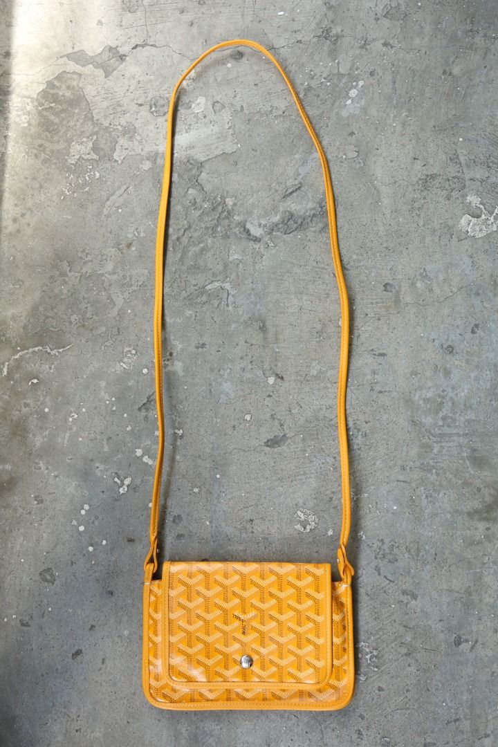 Goyard - 2024 - Plumet (Category: Luxury Bags & Wallets) located in Manila. Submitted by graymatter_ (Listing ID 1436385290, Image 1). Description: Goyard - 2024 - Plumet Condition: Rank S Material: Goyardine Canvas, Calf Leather Made in: France SRP: $2,600 Dimensions Height: 13cm Width: 20.5cm .