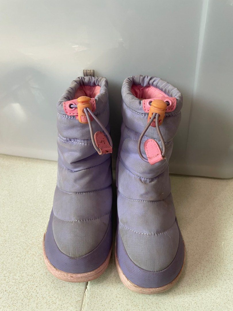 Gravis kids' snow boots (Category: Babies & Kids Fashion) located in Dasmarinas. Submitted by glamsofmerci (Listing ID 1438927164, Image 2). Description: Bought this on ABC Mart Japan Please manage expectations, this is a preloved item 21cm MOP: Gcash, Maya, BPI MOD: Lalamove, J&T SF to be shouldered by buyer 📍Dasmariñas, Cavite.