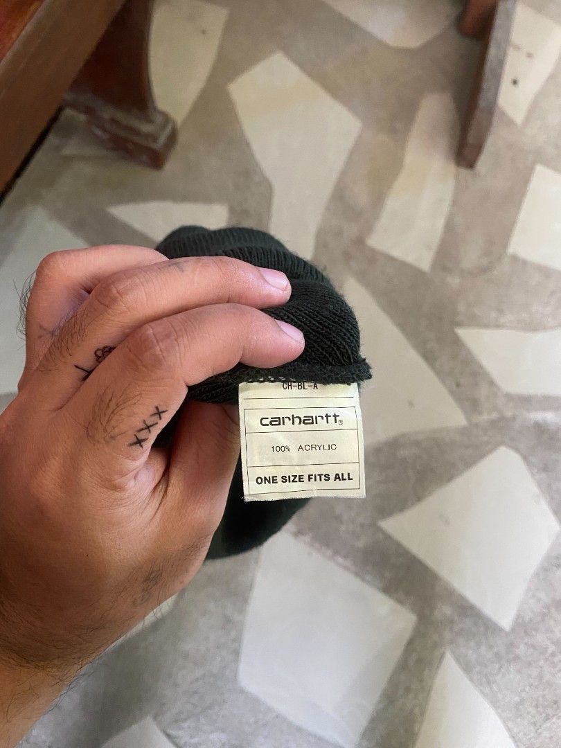 Green Carhartt watch beanie (Category: Beanies) located in Borongan. Submitted by trifthreal_24 (Listing ID 1438893386, Image 2). Description: Green Carhartt watch beanie excellent condition size 1 fits all color rate:9.5/10 no issue 550 plus sf.