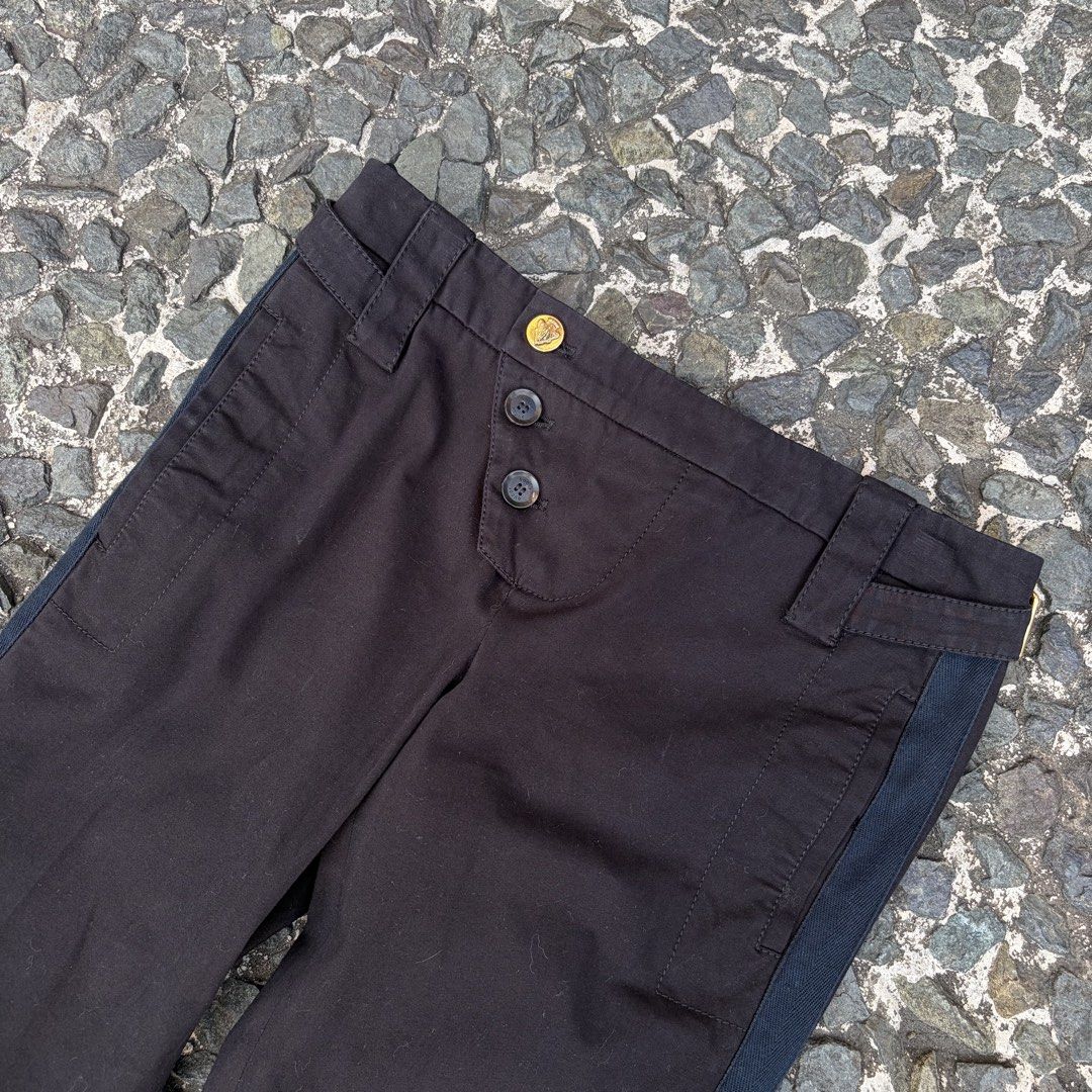 Gucci By Frida Giannini Ankle Zip Pants 2008 (Category: Other Bottoms) located in Manila. Submitted by stablesource (Listing ID 1438981231, Image 2). Description: Gucci By Frida Giannini Ankle Zip Pants 2008 Size 38 Dimension: 29 Waist 37.5 Full Length 5 Leg Opening Excellent Kindly Check All Details Before Purchase🤝.