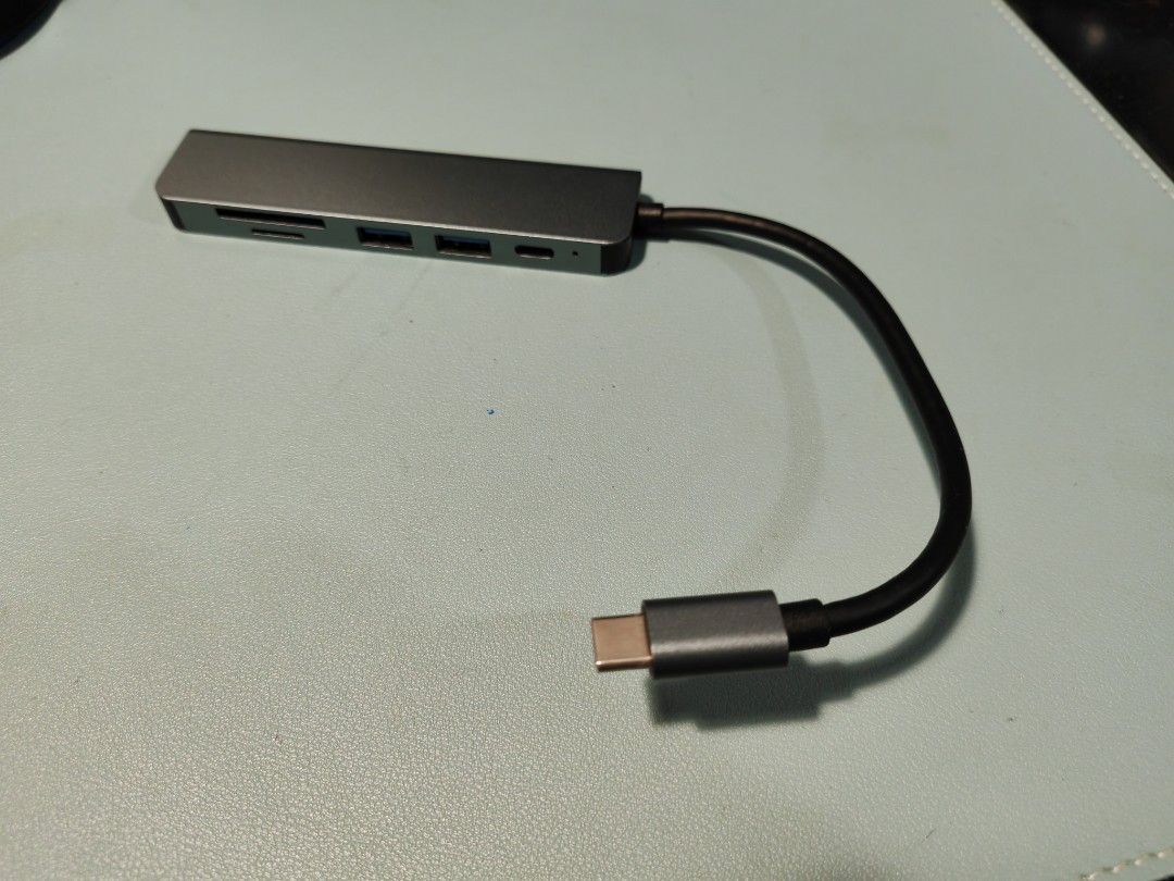high quality USB-C Hub with HDMI, SD Card Reader459941864266813440
